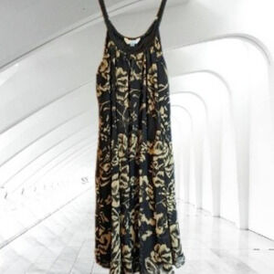 Charming Charlie sz small spaghetti straps, chiffon over underlay dress. fall